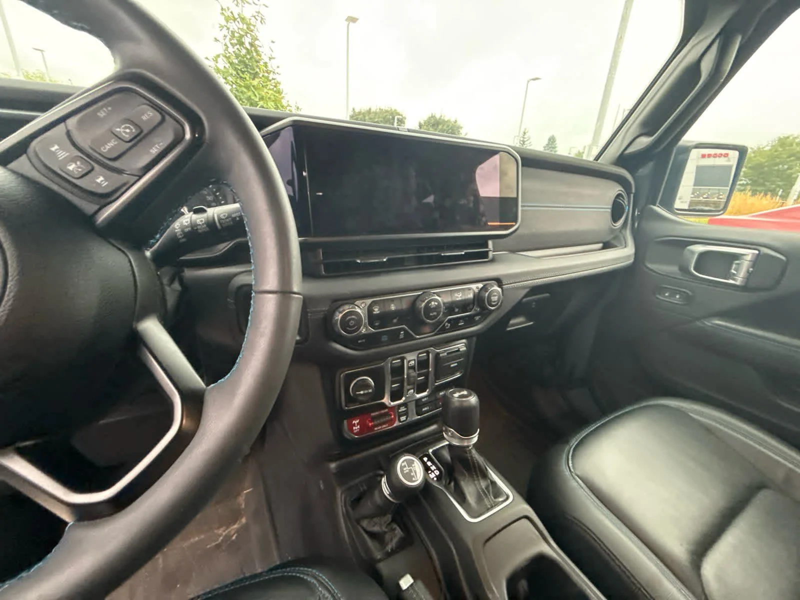 Used 2024 Anvil Clear Coat Jeep Rubicon X image 7
