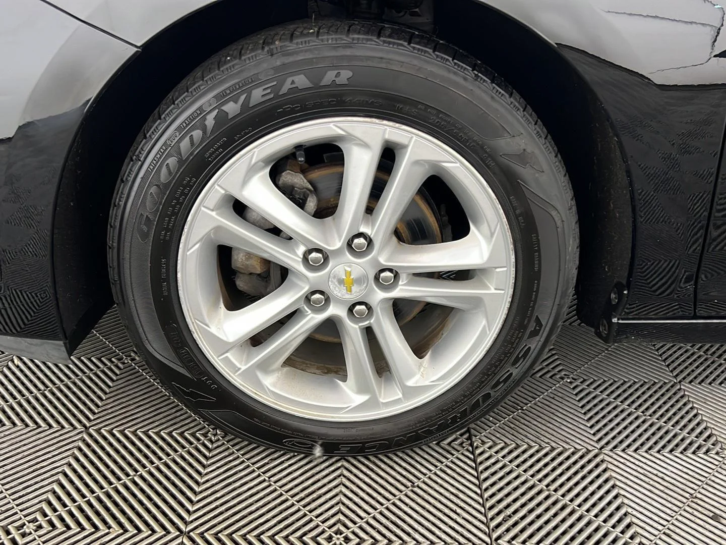 Used 2018 Mosaic Black Metallic Chevrolet LT image 14