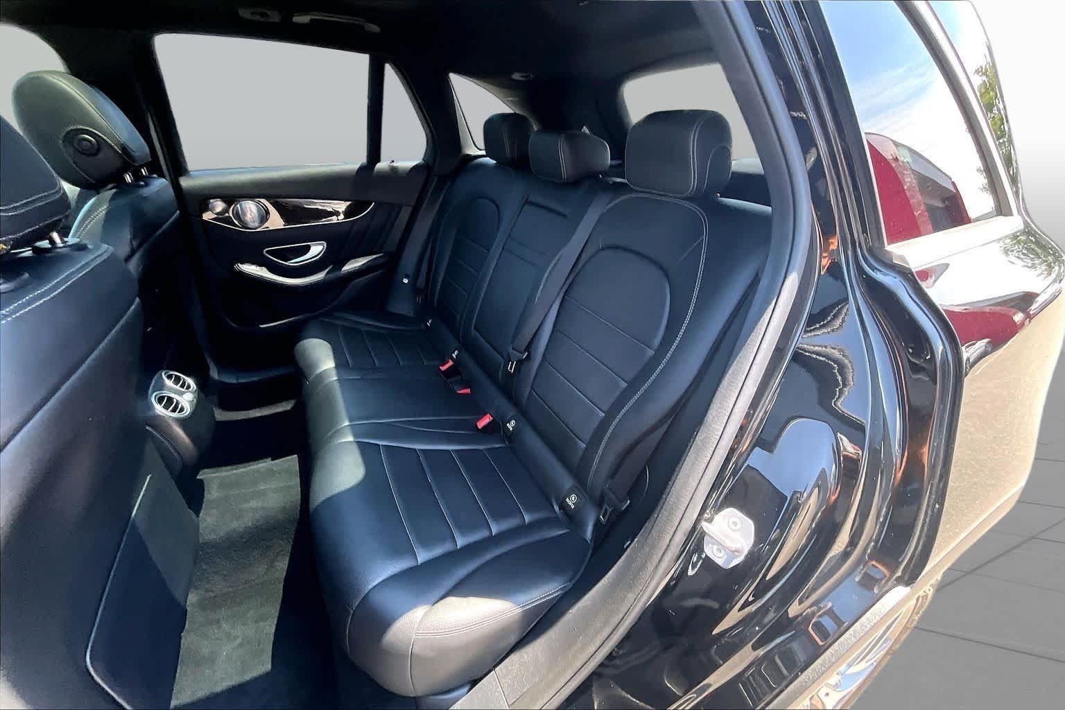 Used 2018 Black Mercedes-Benz GLC 300 image 17