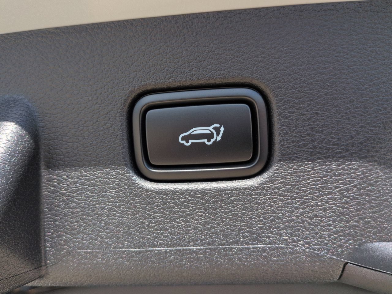 New 2027 Wolf Gray Kia EX image 15