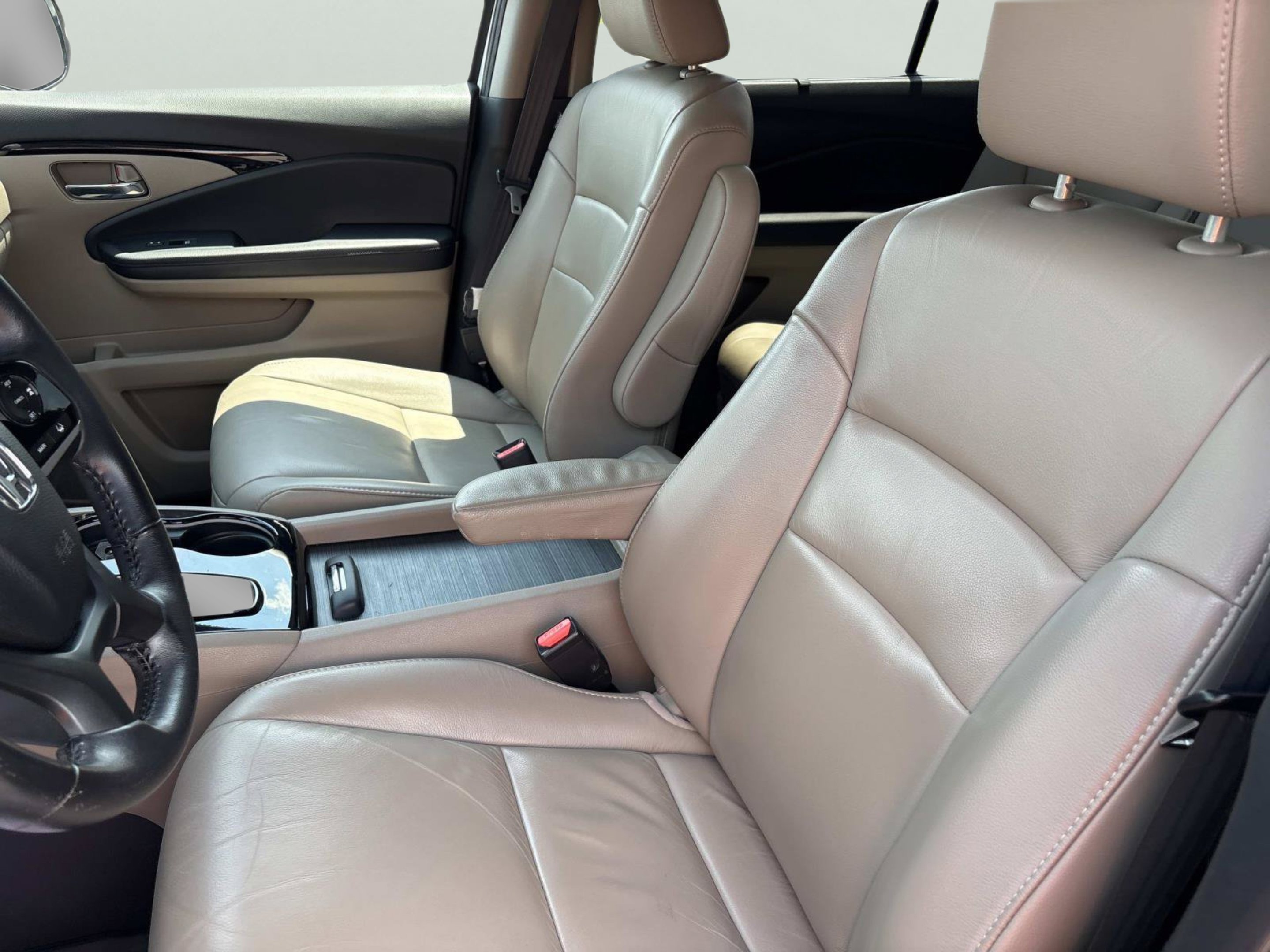 Used 2020 Platinum White Honda Touring image 24