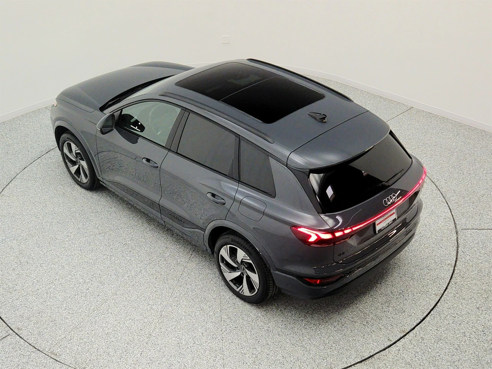 Used 2025 Magnet Gray Audi Premium quattro image 28