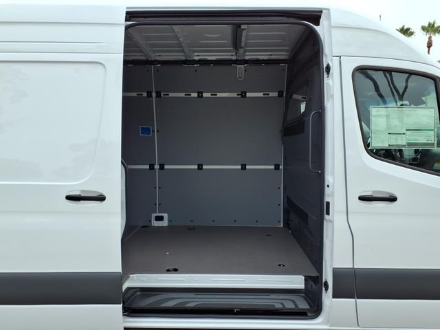 New 2026 White Mercedes-Benz Cargo 170 WB image 23