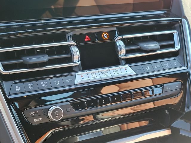 2026 BMW 8 Series 840i - Photo 21