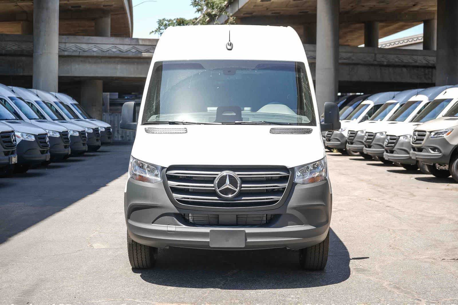 New 2026 Arctic White Mercedes-Benz Cargo 144WB High Roof RWD 2.0L I4 Diesel Turbo SO image 2