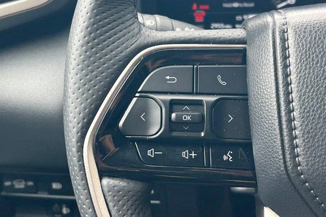Certified Used 2024 MAGNETIC GRAY MET. Toyota  image 26