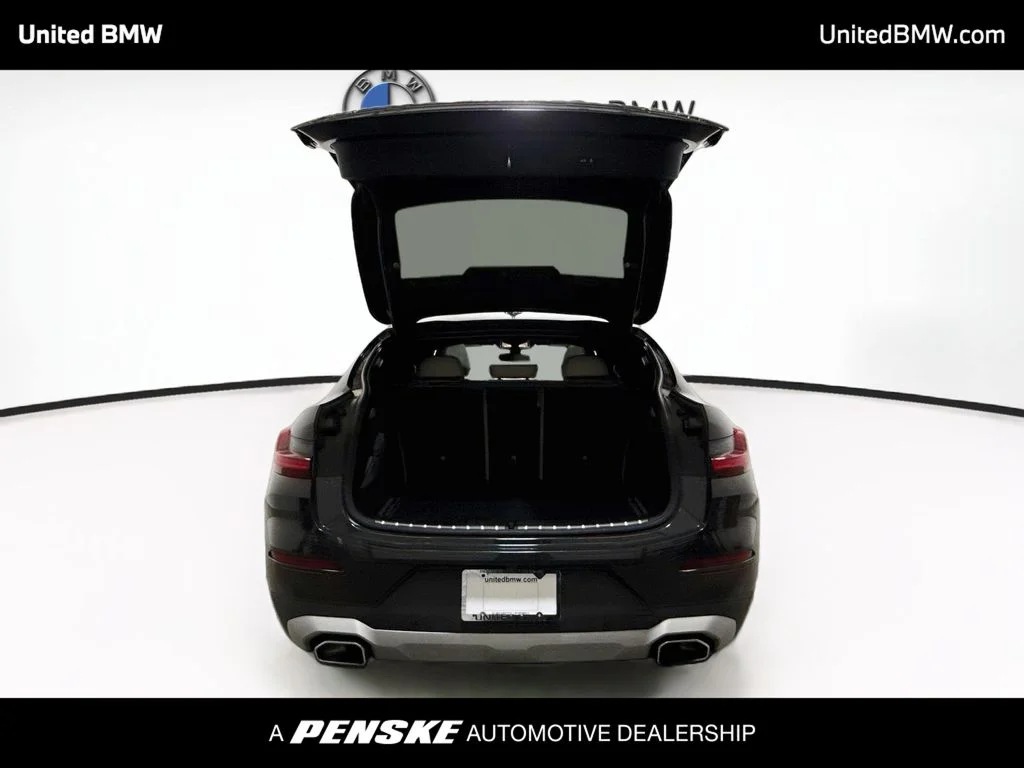 Used 2022 Dark Graphite Metallic BMW xDrive30i image 21
