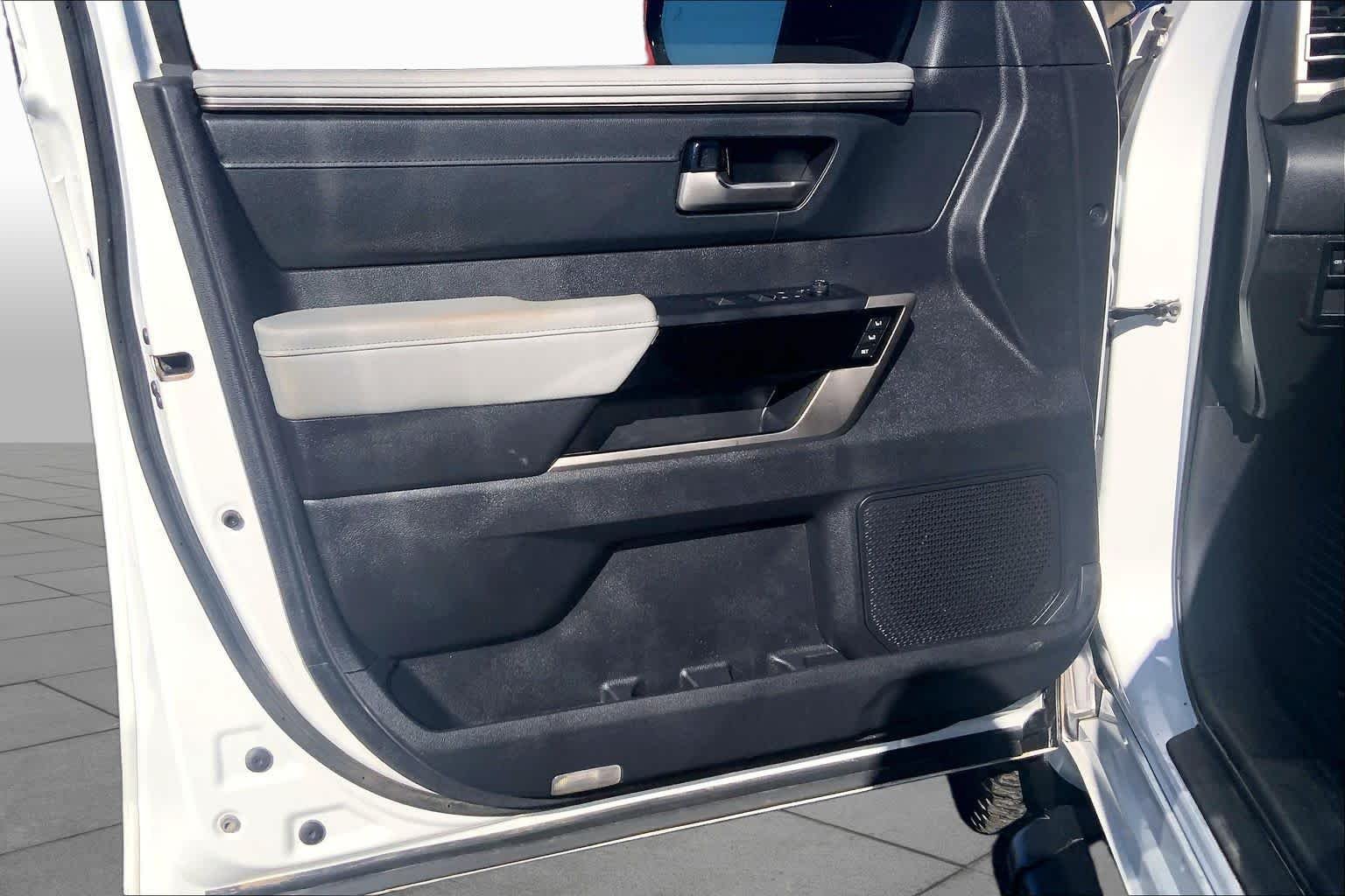 Used 2022 Wind Chill Pearl Toyota Limited Hybrid image 22