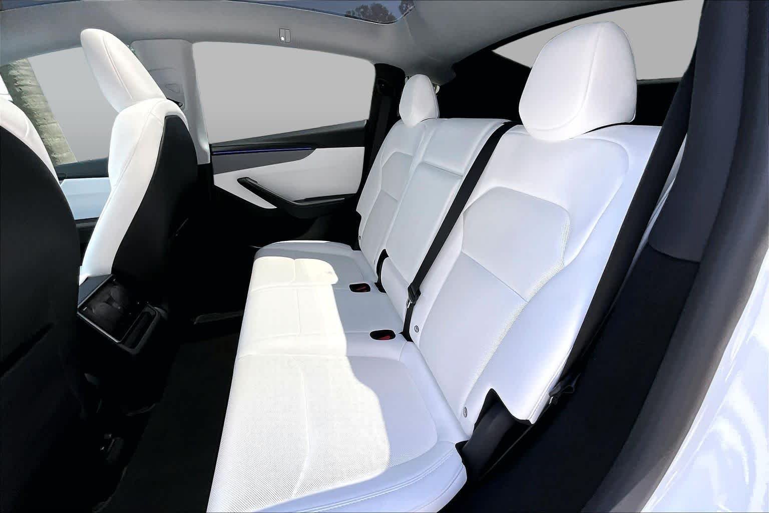 Used 2026  Tesla  image 19