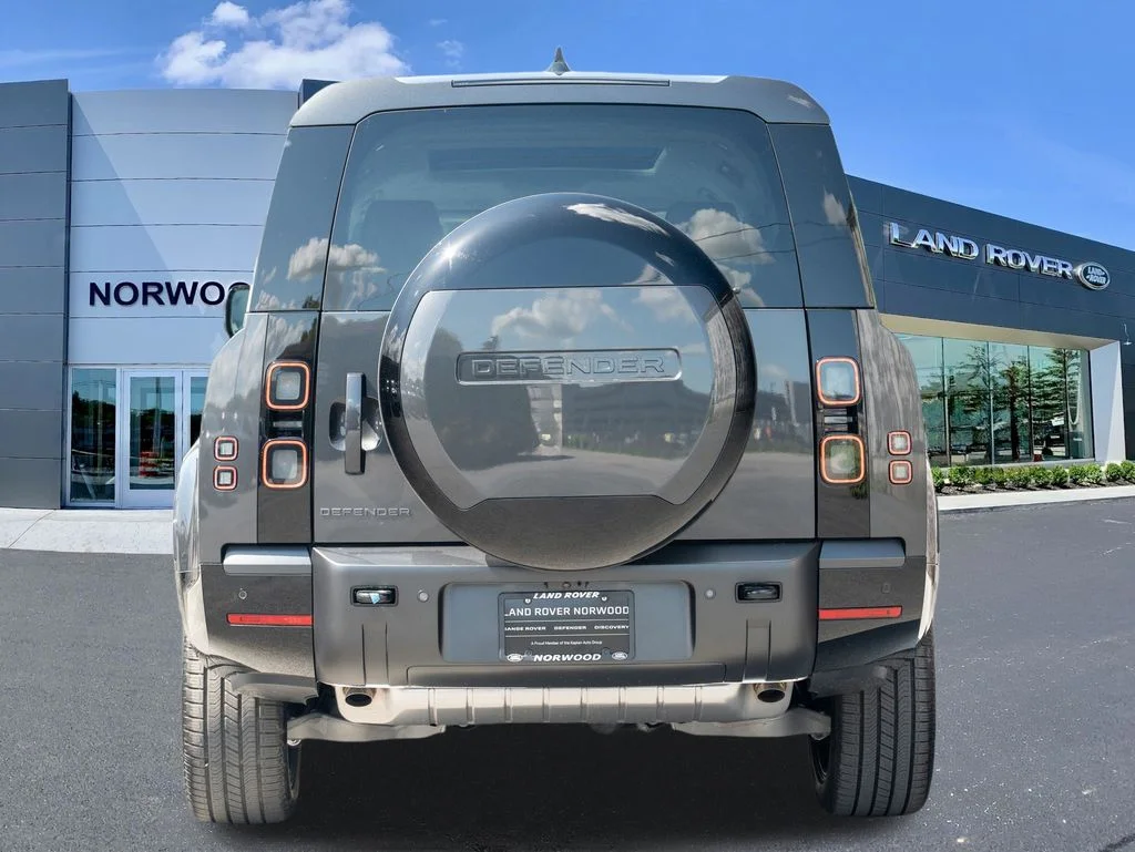 New 2026 Gray Land Rover X-Dynamic SE image 5