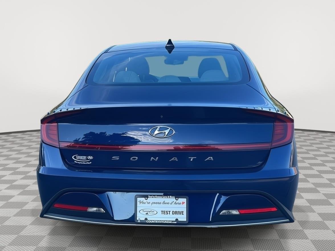 Used 2022 Stormy Sea Hyundai SE image 6