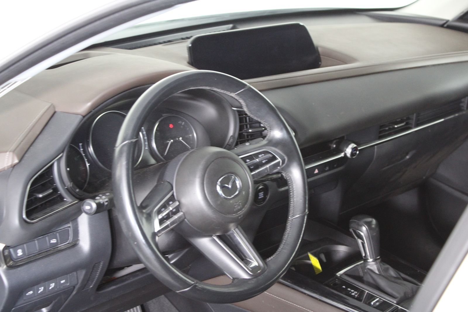 Used 2021 White Mazda Premium image 7