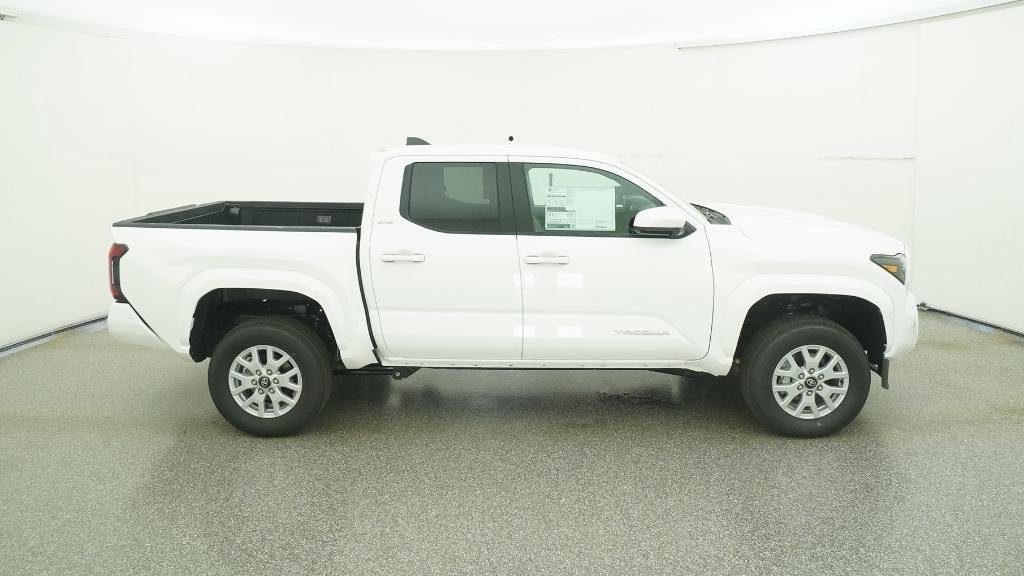 2026 Toyota Tacoma SR5 - Photo 10