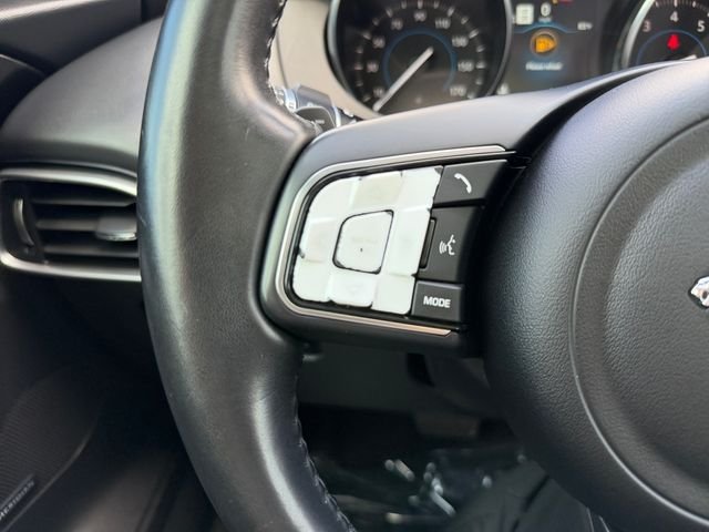 Used 2020  Jaguar 25t Premium image 22