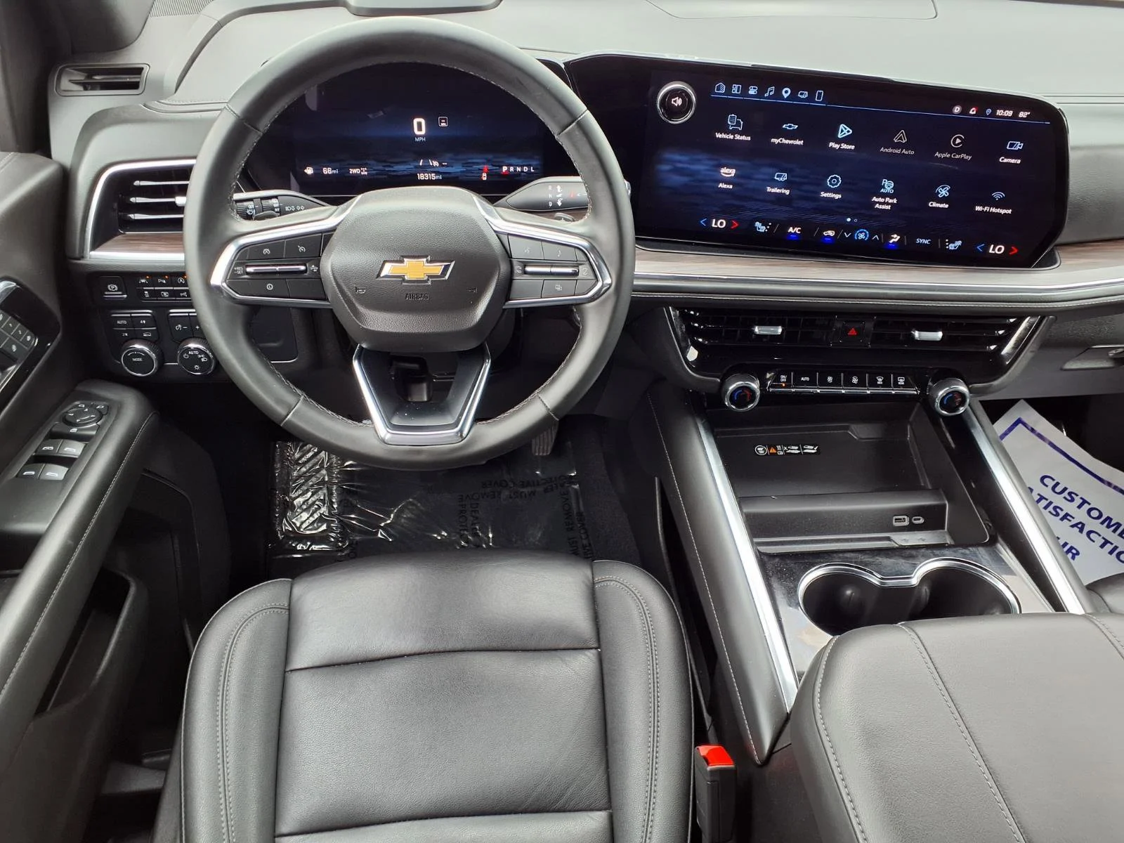 Used 2025 Summit White Chevrolet LT image 3
