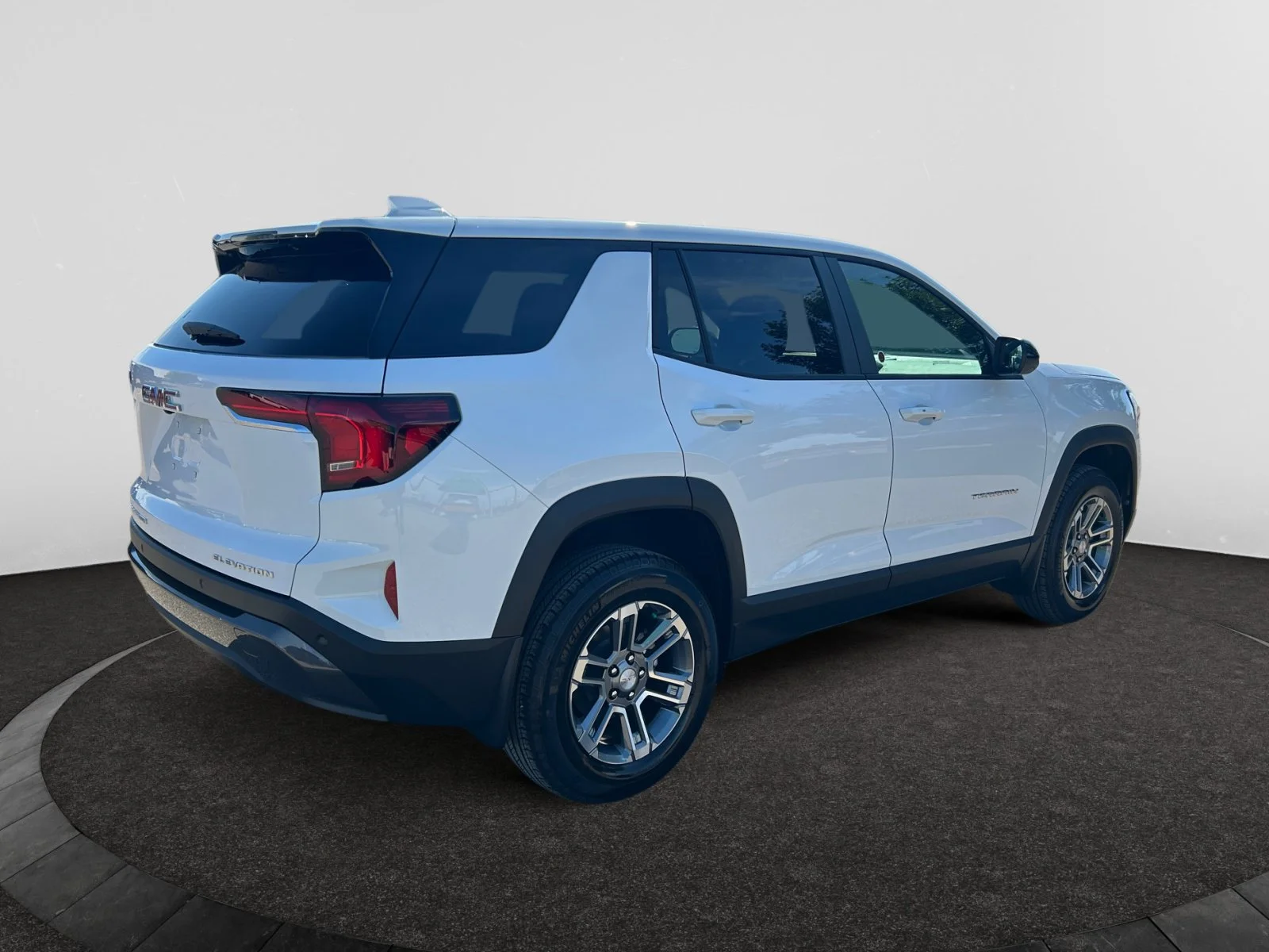 New 2027 Summit White GMC AWD Elevation image 5