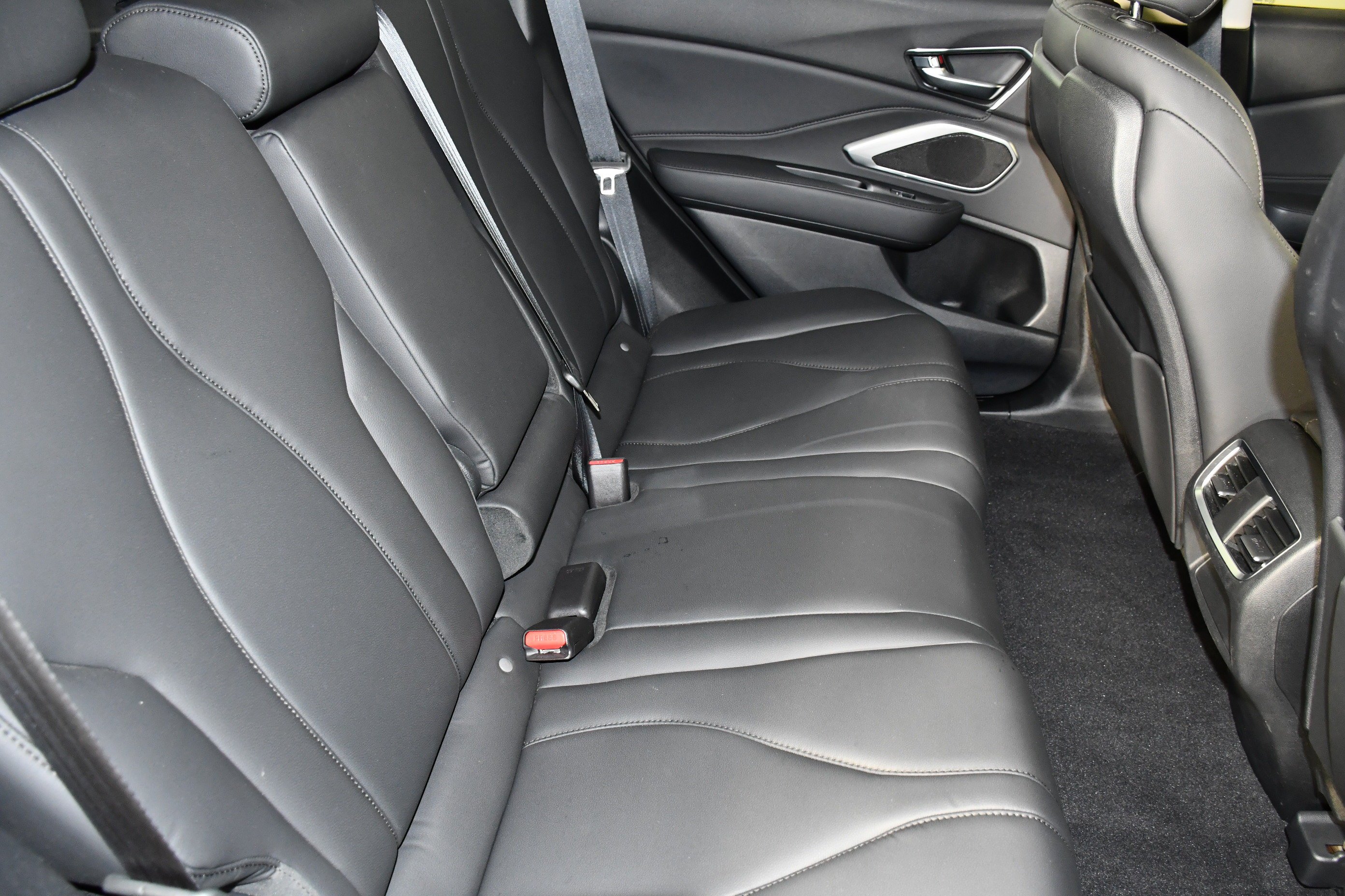 Used 2023 Platinum White Pearl Acura Base image 45