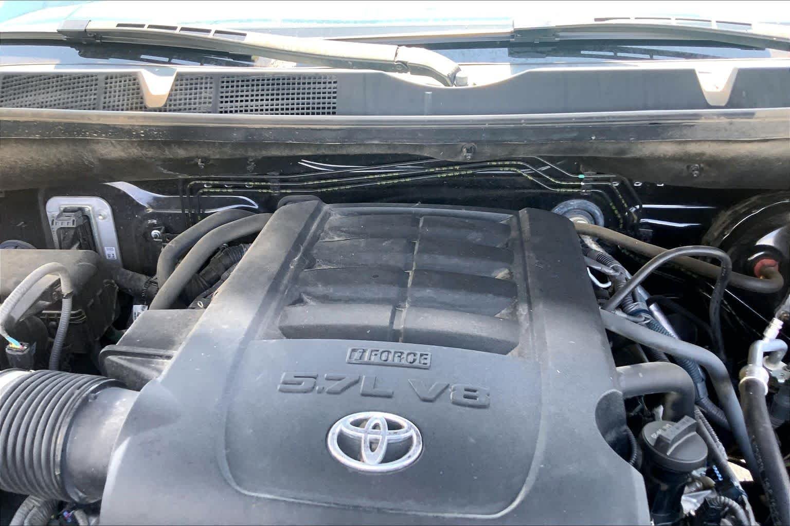 Used 2021 Midnight Black Metallic Toyota SR5 image 32