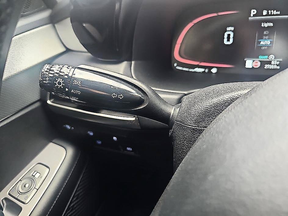 Used 2024 Abyss Black Pearl Hyundai SEL 7P image 18