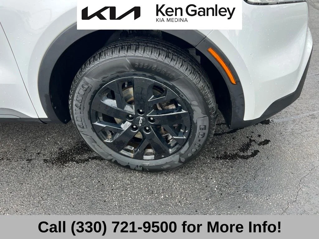 Certified Used 2022 White Kia S image 21