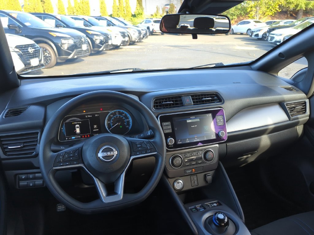 Used 2025 Blue Nissan S image 15