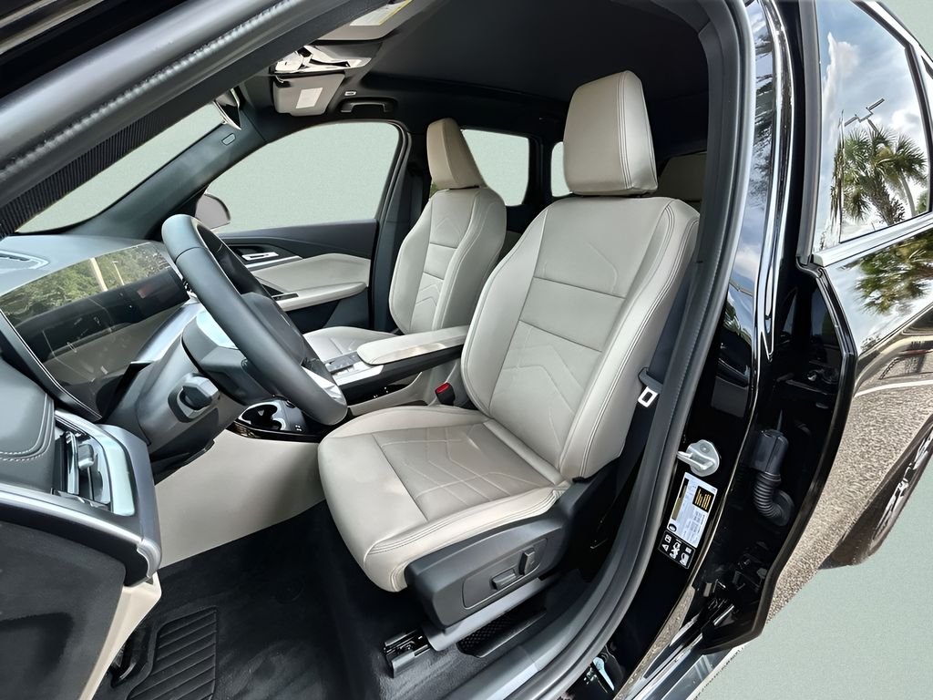 Used 2025 Black BMW xDrive28i image 13