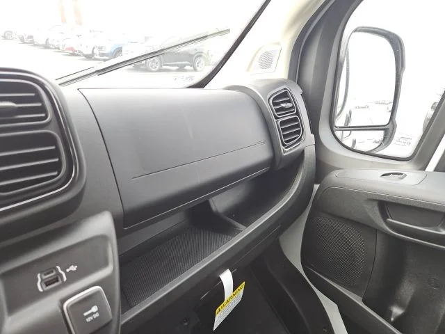 New 2025 Bright White Clearcoat RAM Base image 26