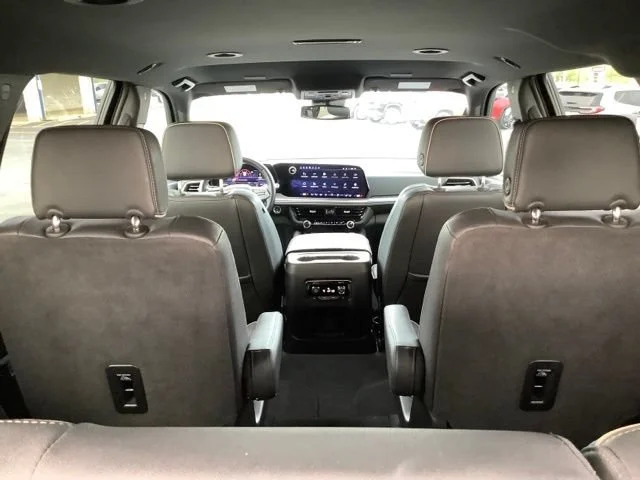 2025 Chevrolet Tahoe Premier - Photo 10