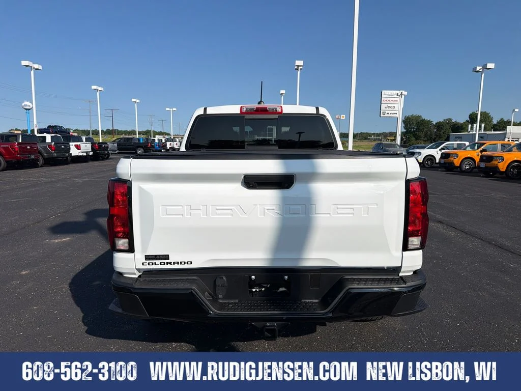 Used 2024 White Chevrolet Trail Boss image 4