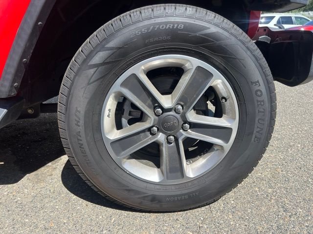 Used 2021 Red Jeep Unlimited Sahara image 5