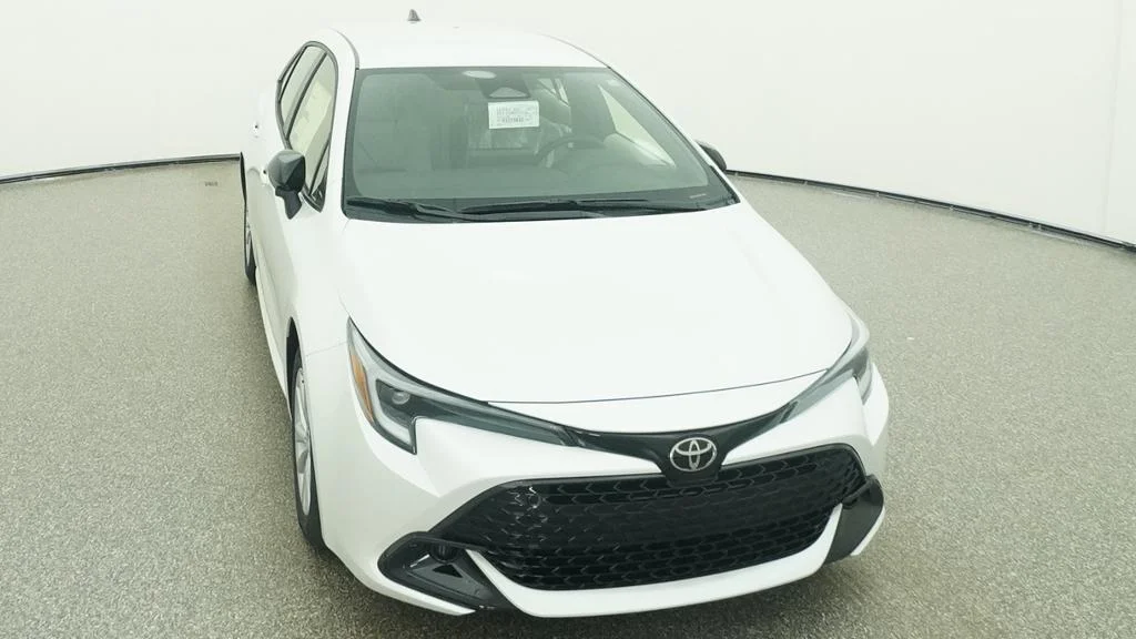 New 2027 Wind Chill Pearl Toyota SE image 8