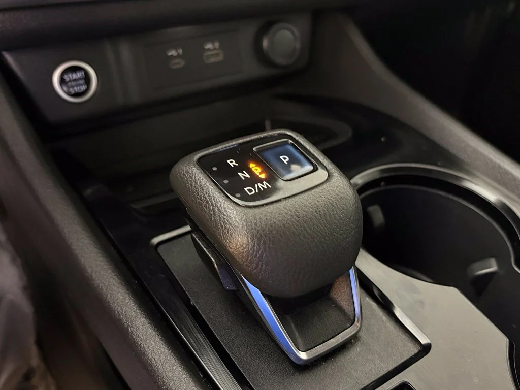 Used 2022 Gray Nissan SV image 28