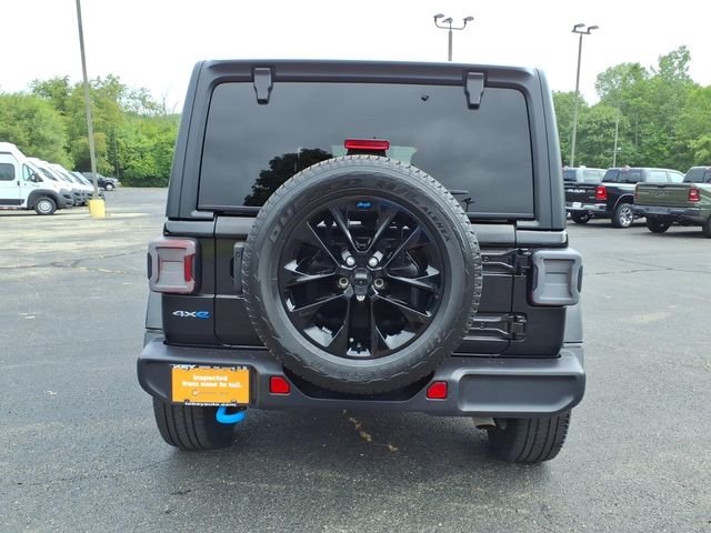 Certified Used 2022 Black Clearcoat Jeep Unlimited Sahara 4xe image 6