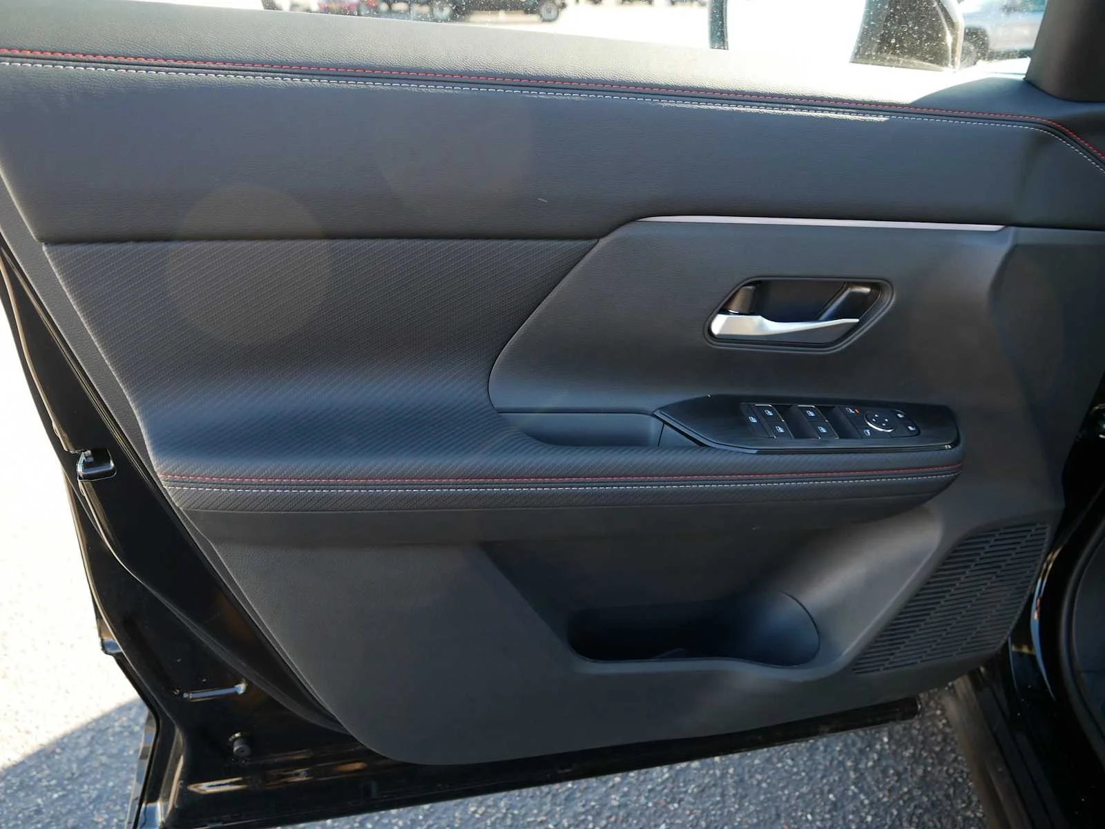 2026 Nissan KICKS SR AWD - Photo 11