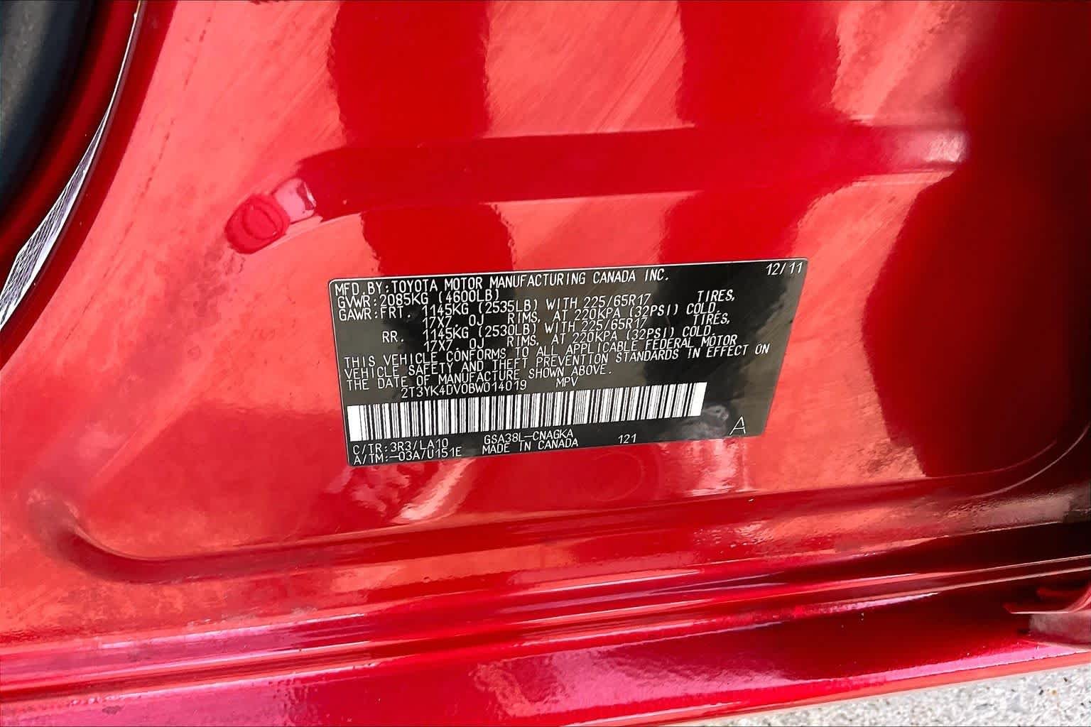 Used 2011 Barcelona Red Metallic Toyota Ltd image 34