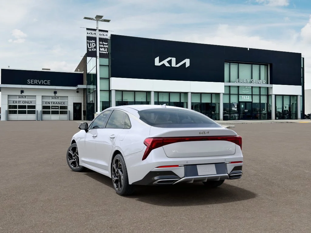 New 2026 Snow White Pearl Kia GT-Line image 4