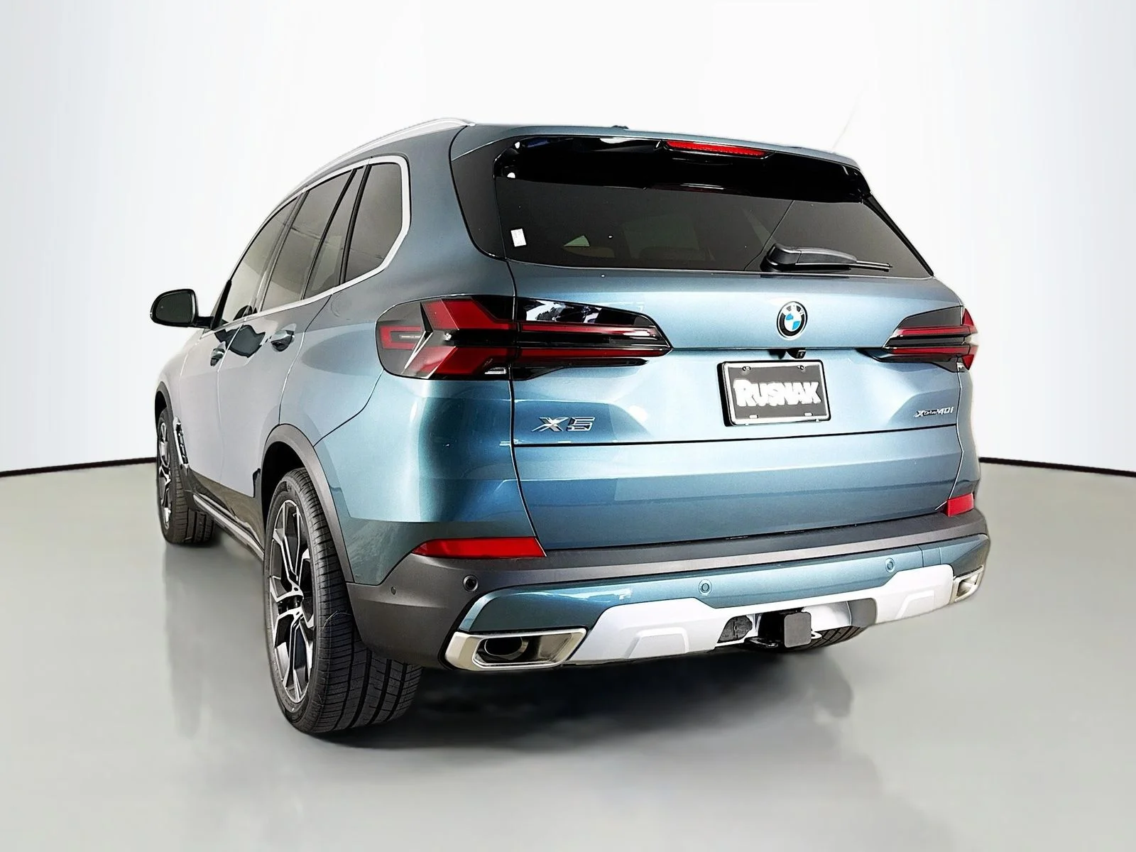 New 2026 Blue Ridge Mountain Metallic BMW xDrive40i image 5