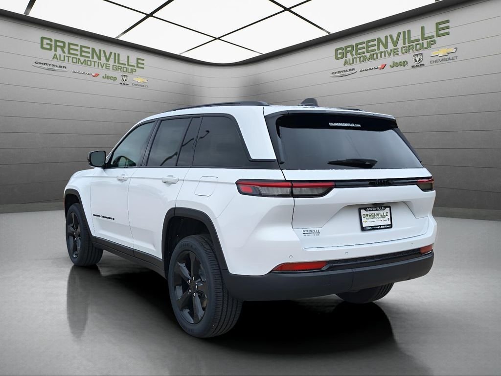 New 2025 Bright White Clear-Coat Exterior Paint Jeep Altitude X 4x2 image 5
