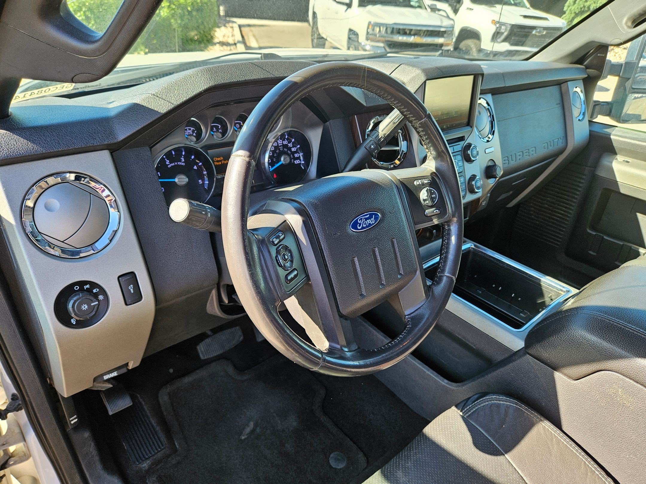 Used 2016 White Ford Lariat image 14