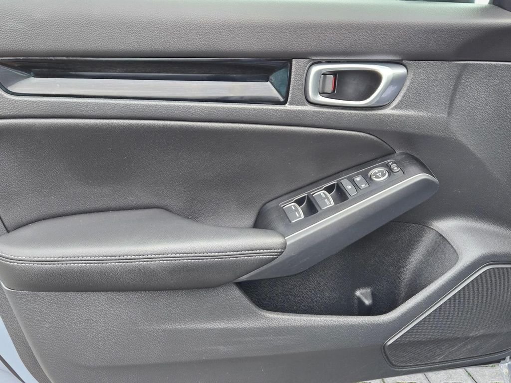 2023 Honda Civic Hatchback Sport Touring - Photo 11