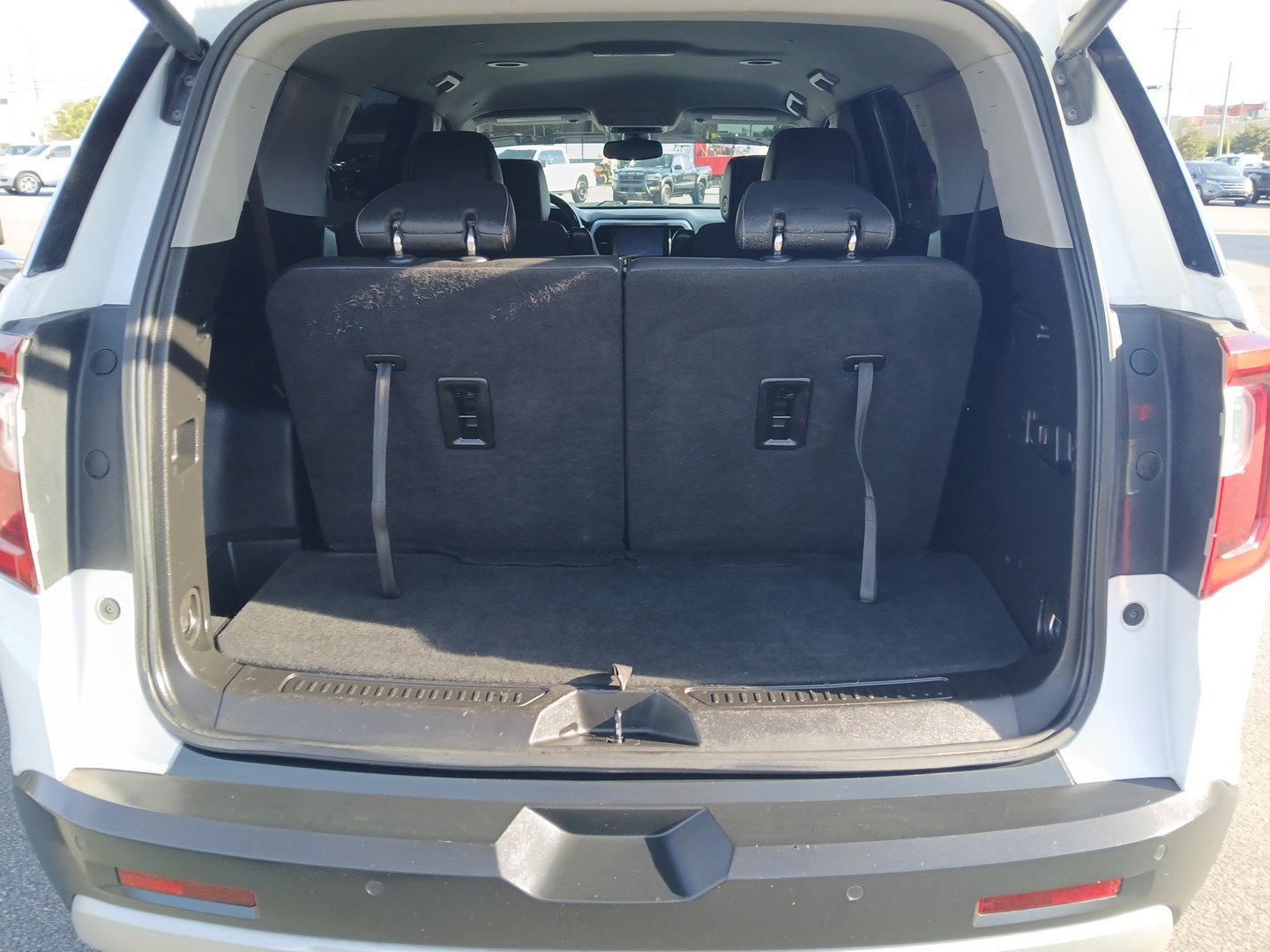 Used 2023 Summit White GMC SLT image 12