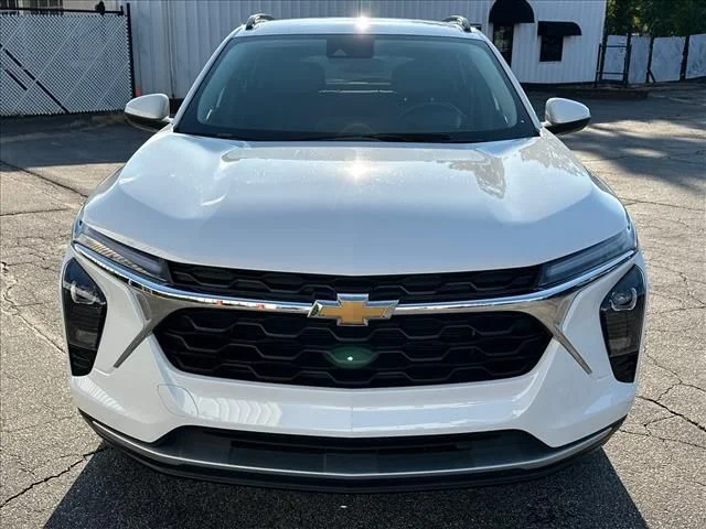 Certified Used 2025 White Chevrolet LT image 4