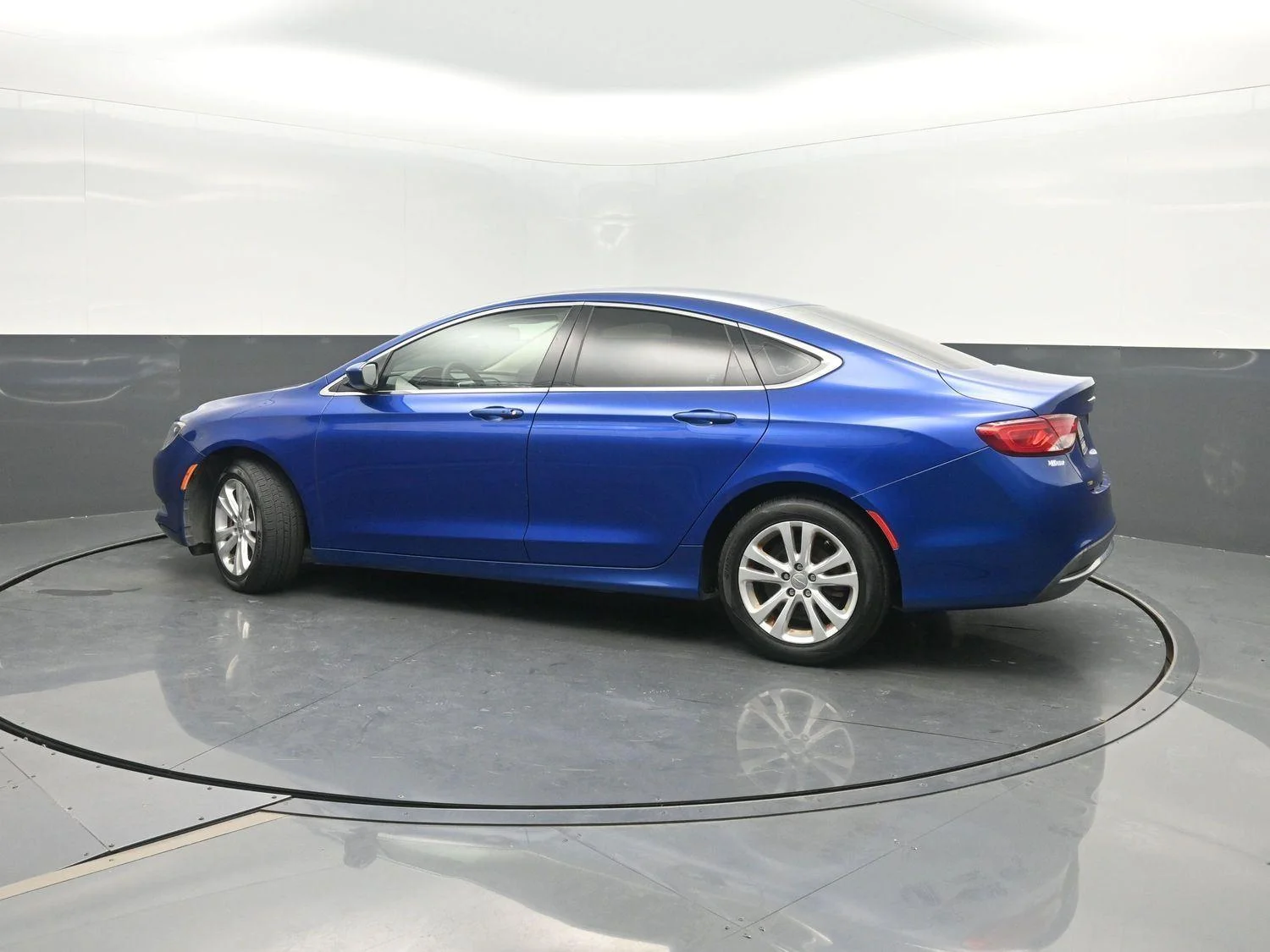Used 2016 Vivid Blue Pearlcoat Chrysler Limited image 33