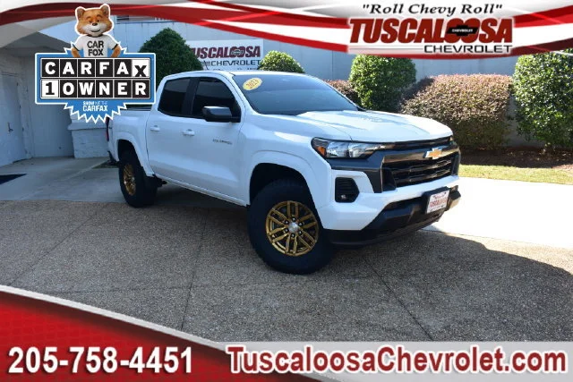Used 2023 SUMMIT WHITE Chevrolet 4WD LT image 1