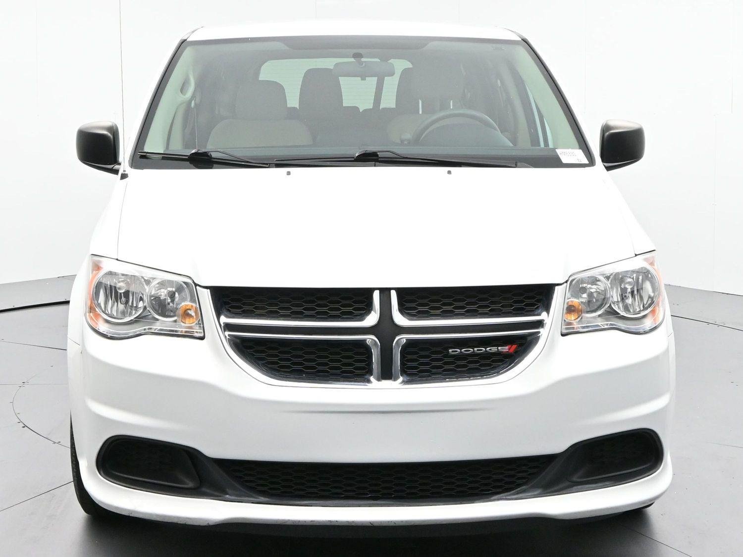 Used 2017 White Knuckle Clearcoat Dodge SE image 2