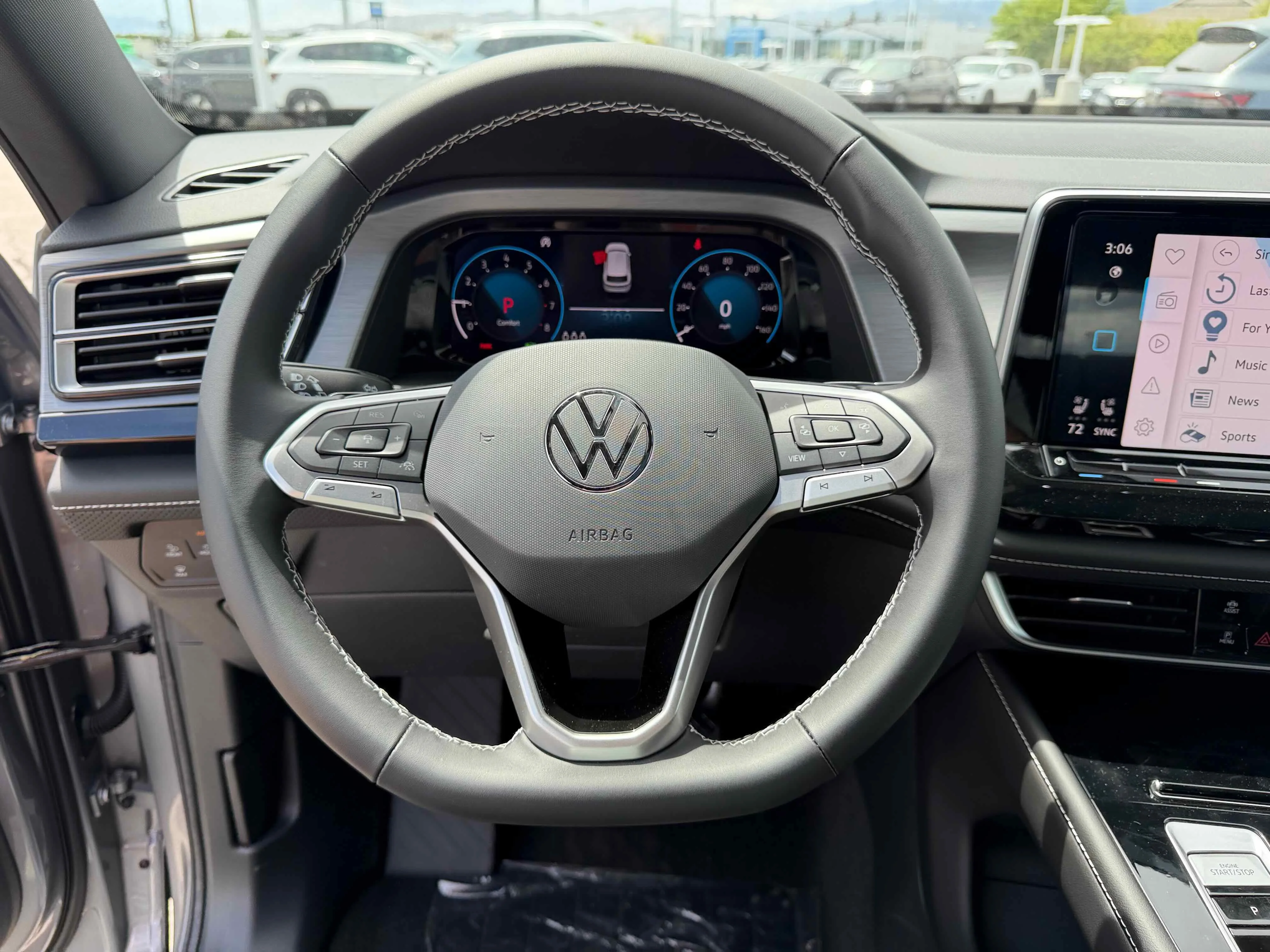 New 2026 Silver Mist Volkswagen 2.0T SE w/Technology image 16