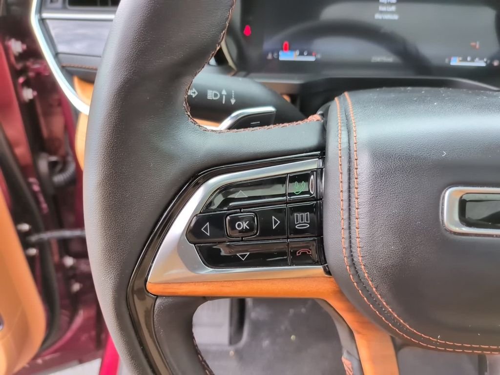 Used 2025 Red Jeep Summit Reserve image 18