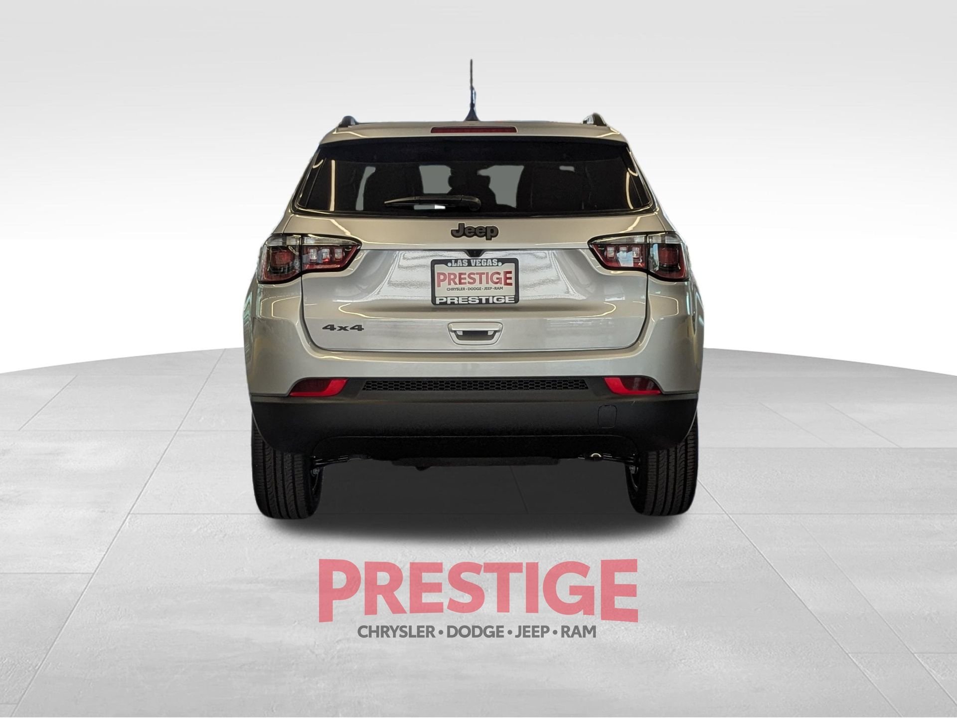 New 2026 Silver Zynith Metallic Clearcoat Jeep Latitude image 6