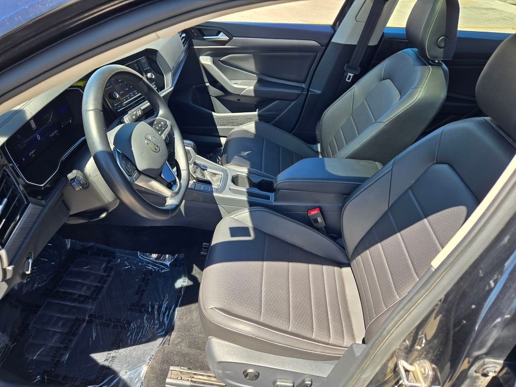 2024 Volkswagen Jetta SE - Photo 24