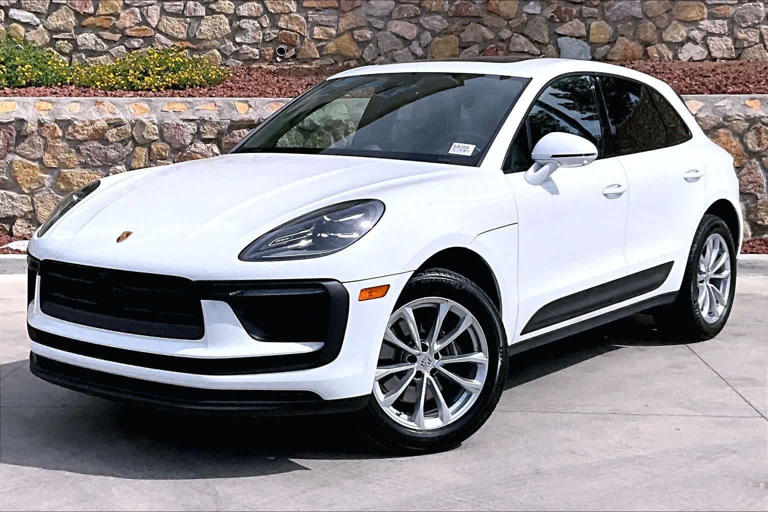 2025 Porsche Macan's photo